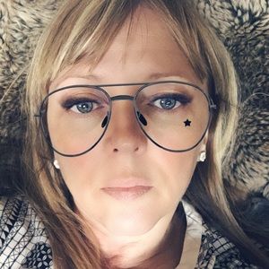 Meet your Posher, Lyne